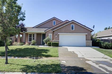 5 bath home in Stockton, 2 blocks from George W. . Houses for rent in stockton ca